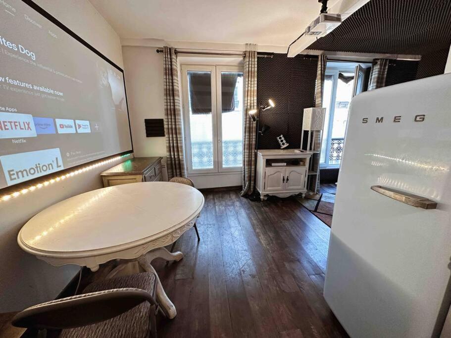 Studio With Home Cinema@Paris Chatelet Eksteriør bilde
